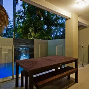 Watermark 2 - 3 Bedroom Villa, Private Heated Pool Holiday home